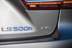 Lexus LS500h AWD 2018 года (UK)